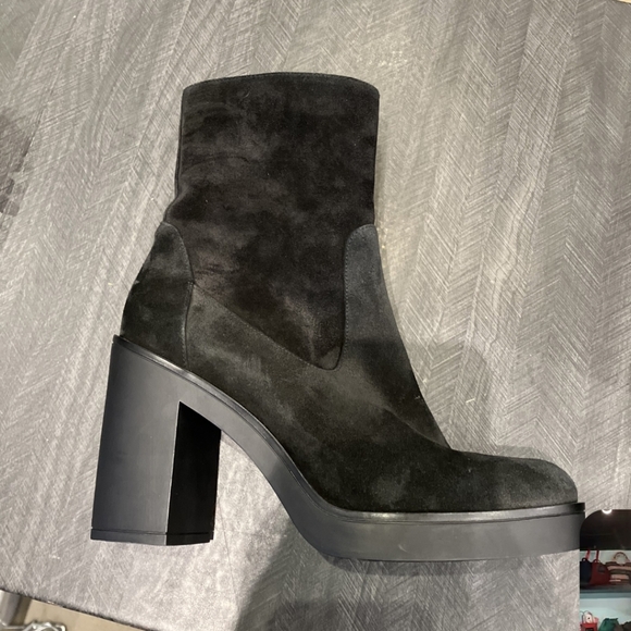 Stuart Weitzman Black Suede Heeled Boots